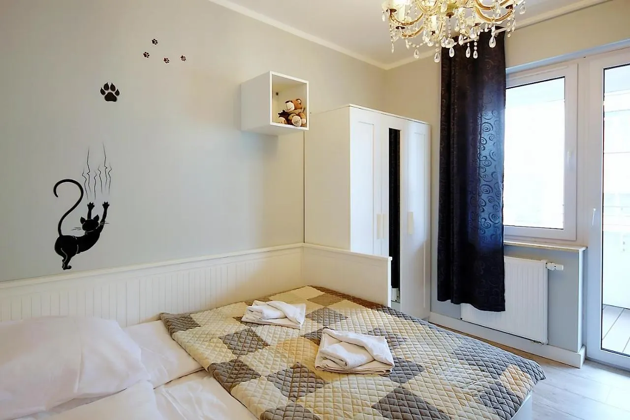 Apartment Miodowy Dom Exspanse Apartament 2 Lub 3 Pokoje Z Tarasem I Parkingiem Kolobrzeg
