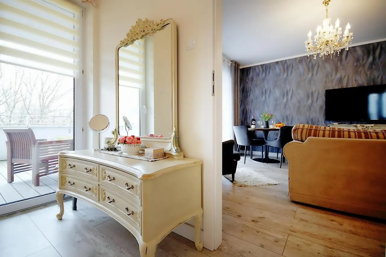 Miodowy Dom Exspanse Apartament 2 Lub 3 Pokoje Z Tarasem I Parkingiem Kolobřeh